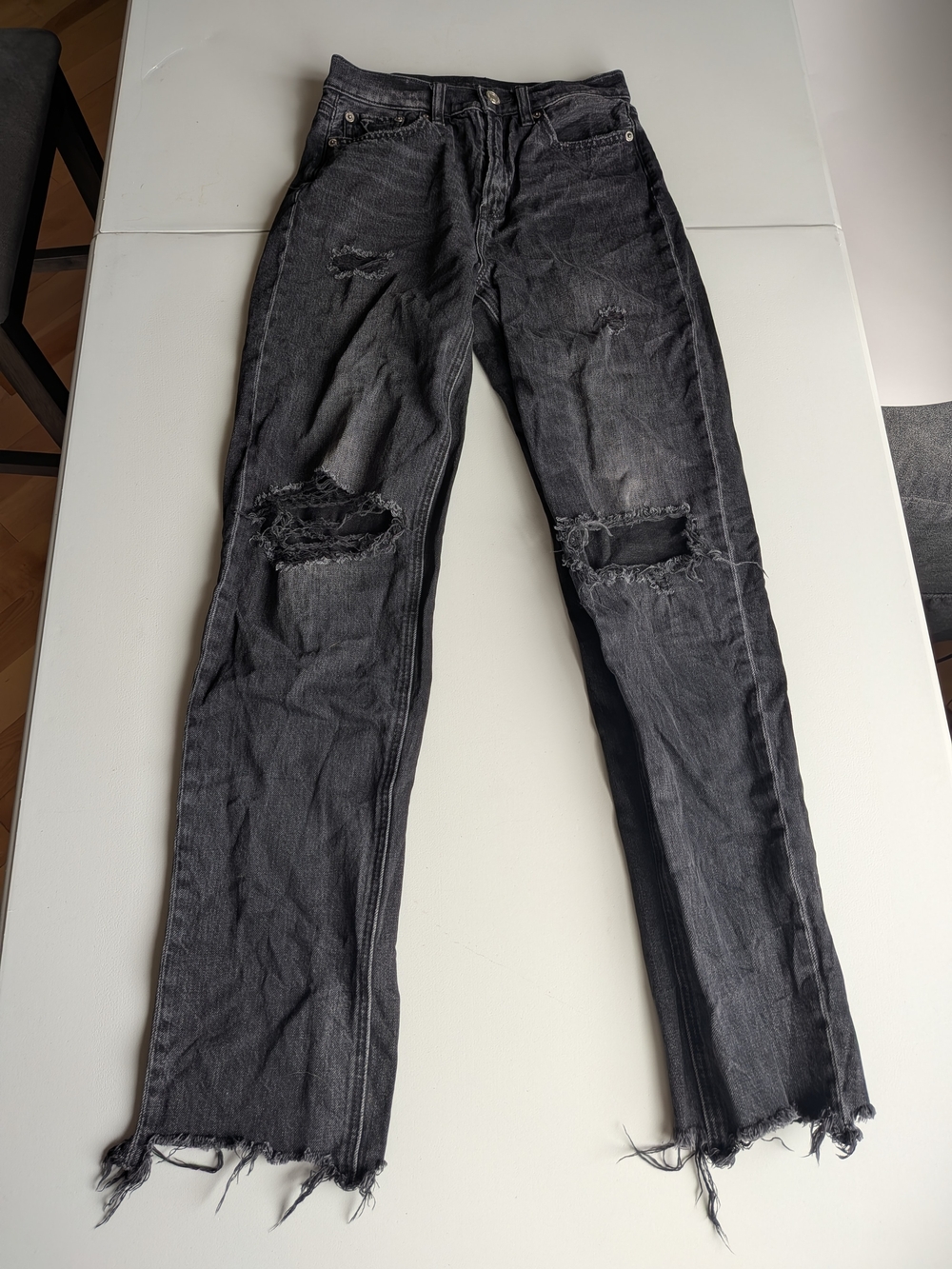 American Eagle Outfitters Black Distressed Straight-Leg Jeans - Picture 2 of 7